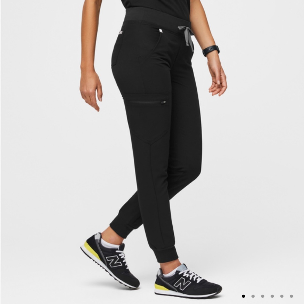 FIGS Jogger Scrub Pants